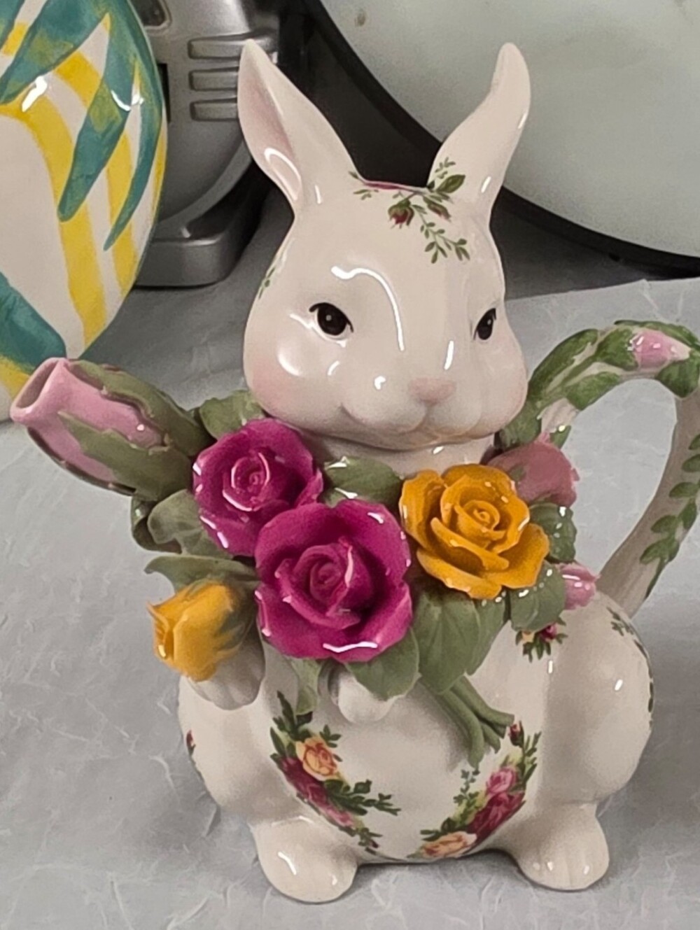 Royal Albert Old Country Roses Bunny Rabbit Floral bone China Teapot Decor READ